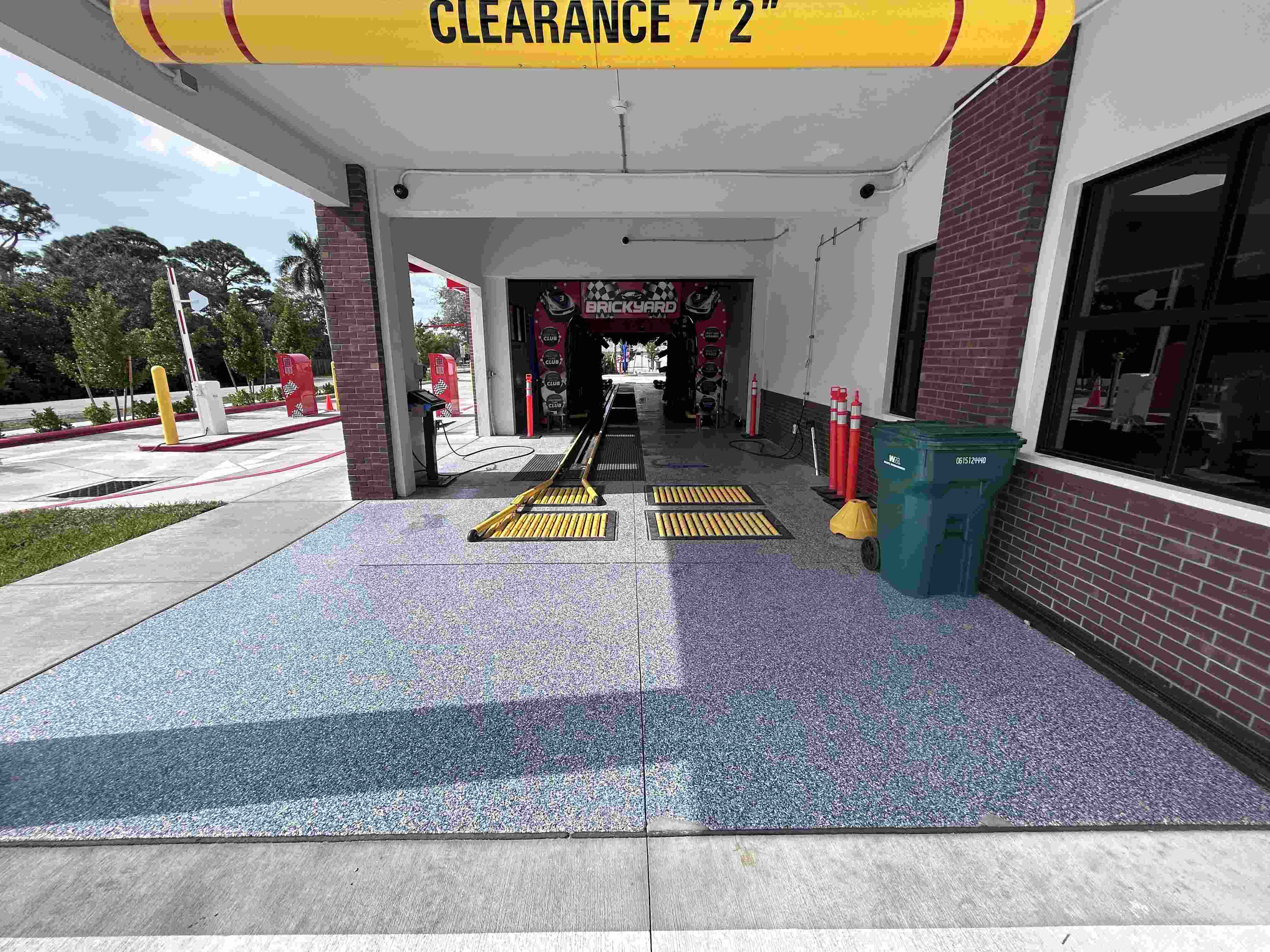 Floor cleaning - before and after image