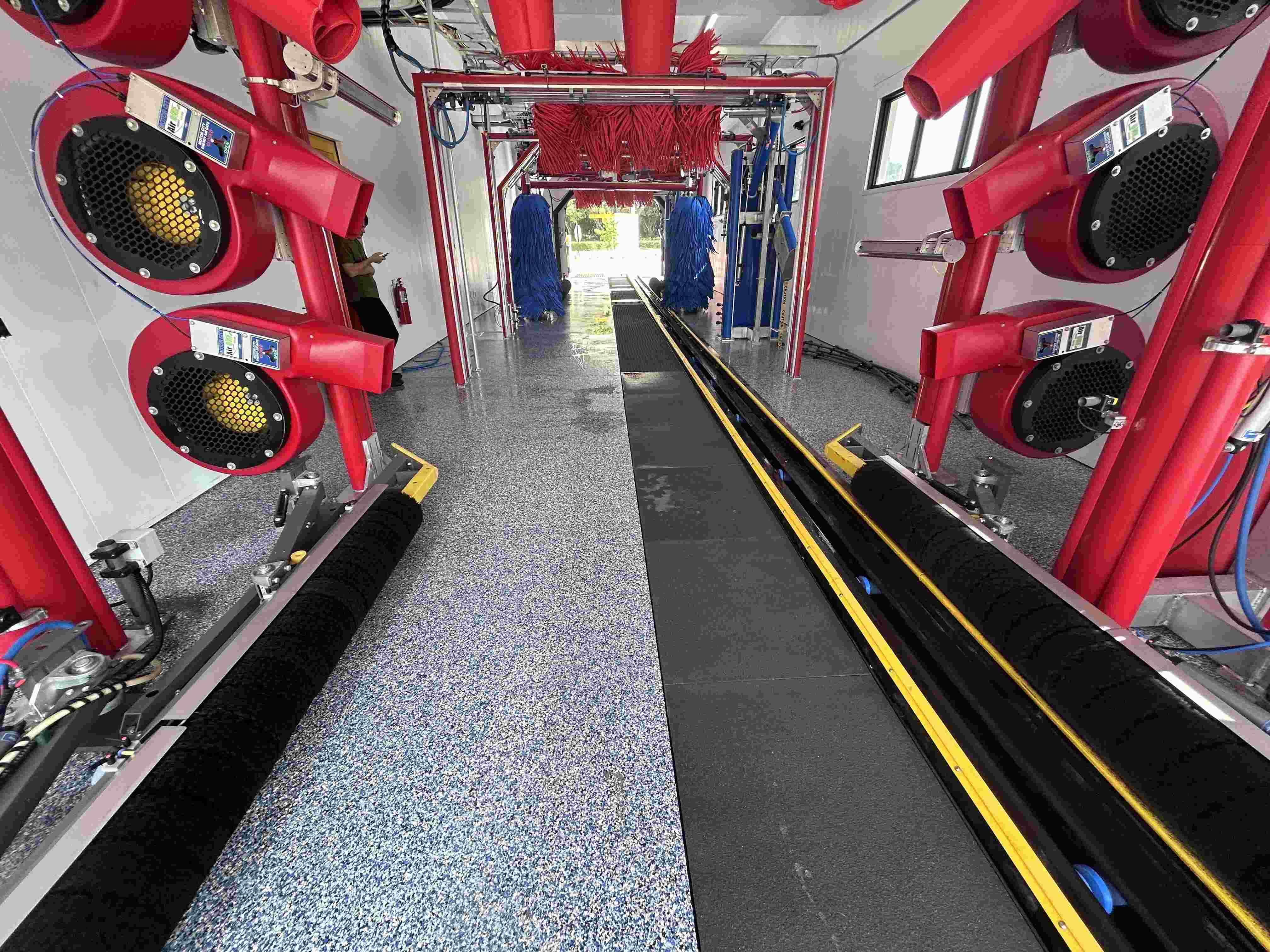 Floor cleaning - before and after image